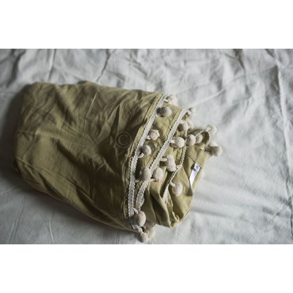 Urban Outfitters Pompom Curtain Pear Single 52x84 - Picture 4 of 4